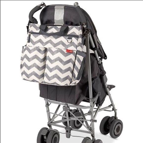 🎉 HP 🎉 Skip hop diaper bag 🍼 - Picture 2 of 7